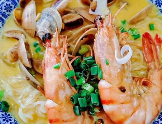 Ming Kee Seafood Noodle Kepong 民记啦啦米